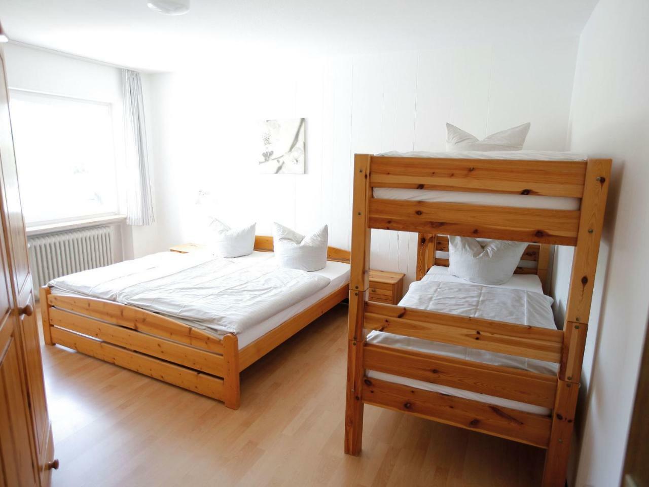 Holiday home In With Forest View Bollendorf